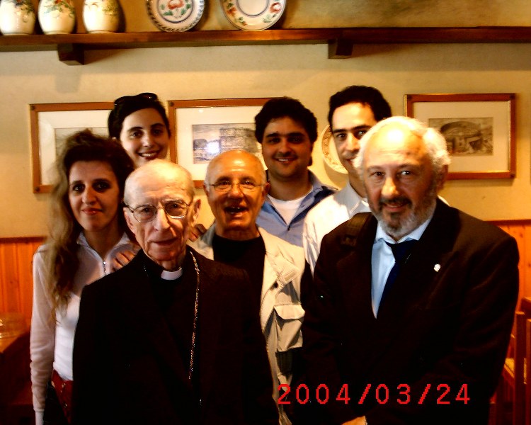 Foto Gruppo con Mons. Ersilio Tonini ROMA 2004